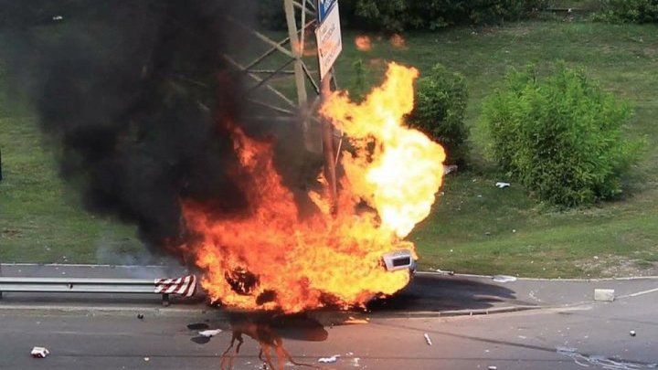 Киевский водитель чудом выжил в жутком ДТП: фото