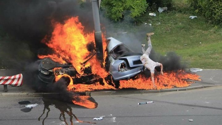 Киевский водитель чудом выжил в жутком ДТП: фото