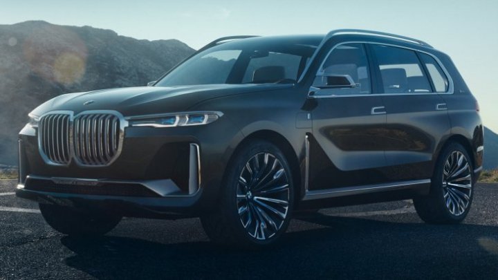 В Сеть "утекли" официальные фото BMW X7