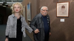 Армен Джигарханян подал заявление на развод