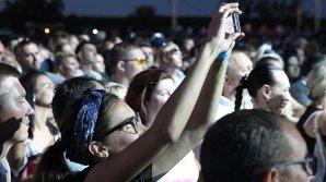 Девушка получила коллапс легких из-за воплей на концерте