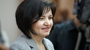 Министр образования Моника Бабук отправилась с рабочим визитом в Киев