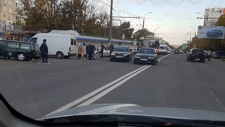 Мать с ребёнком попала под машину на Буюканах: фото