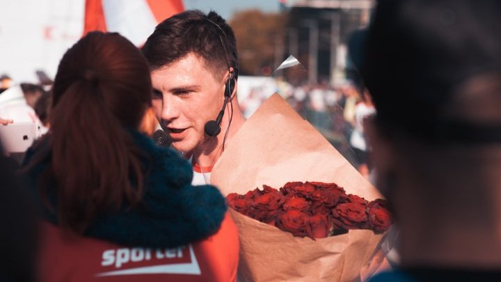 Девушке сделали предложение прямо во время Кишинёвского Марафона: фото