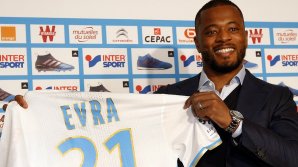 Патриса Эвра выкинули из «Марселя», после того как он избил фаната