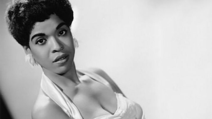 Умерла известная американская певица Делла Риз