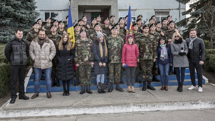 Фоторепортаж: Молдавские военные готовятся к параду в Румынии