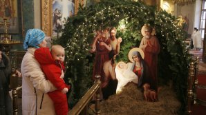 В Вифлееме установили декорации, изображающие картины Рождества