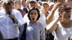 Сторонники Майи Санду и Илана Шора одновременно устроили манифестации у здания суда