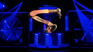 Робот-диджей впервые сыграл перед зрителями: видео 