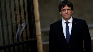 Испанский суд отозвал ордер на арест бывшего главы Каталонии Карлеса Пучдемона