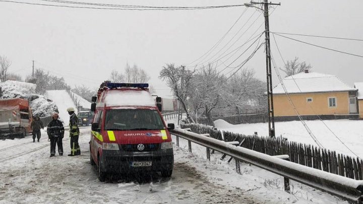 Фотографии с места страшной аварии в Румынии, где погибли двое граждан Молдовы