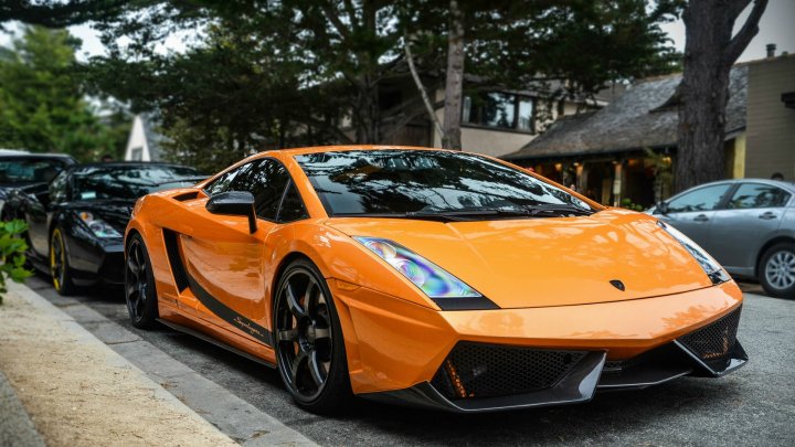 Японский полицейский на велосипеде догнал нарушителя на Lamborghini