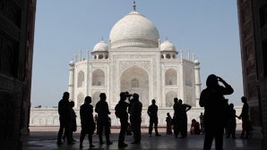 Допуск туристов в Тадж-Махал решили ограничить