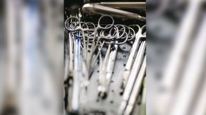 В воронежской больнице пожилой пациент с щипцами напал на медработницу