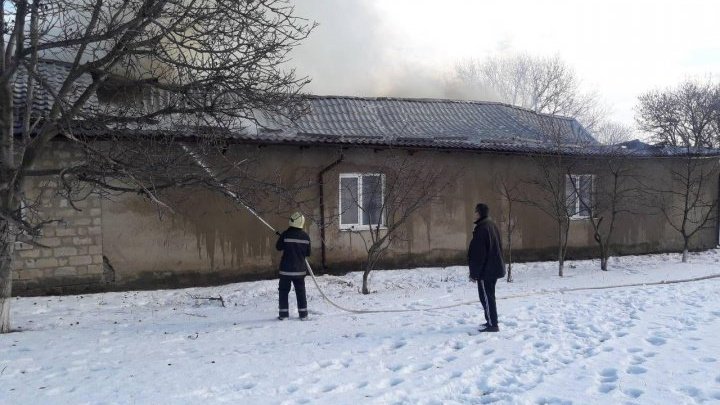 Пожар в школьной столовой Оргеевского района локализован: фото