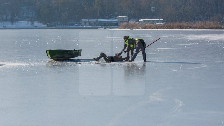 В парке "Валя Морилор" прошли учения спасателей: фоторепортаж