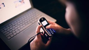 Житель Румынии от имени молдавской певицы вымогал у поклонника 4000 евро