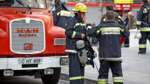 В столице загорелся автомобиль: видео