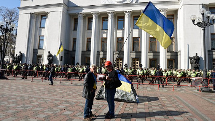 На Украине предложили переименовать Раду из-за "советского наследия"