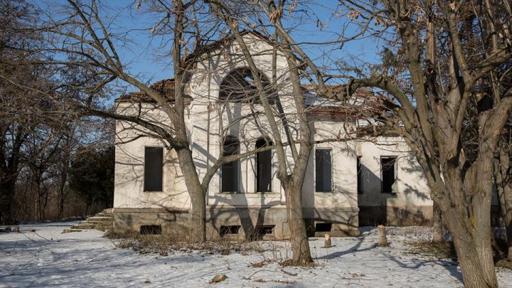 Легендарная усадьба Штефана Гонаты разрушается: фото