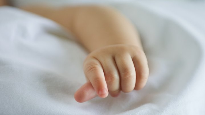 Из горящего перинатального центра в Благовещенске эвакуировали 80 младенцев