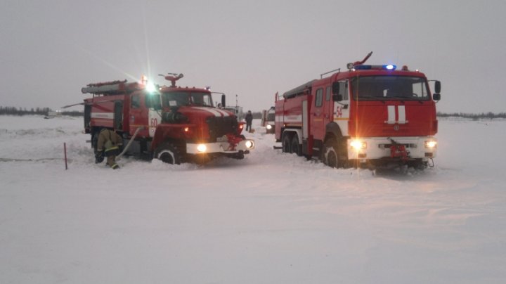 Более 150 спасателей работают на месте крушения Ан-148 в Подмосковье