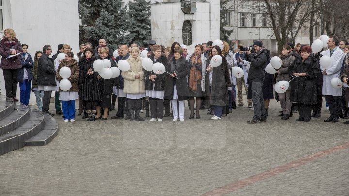 Институт онкологии получил авто для перевозки крови