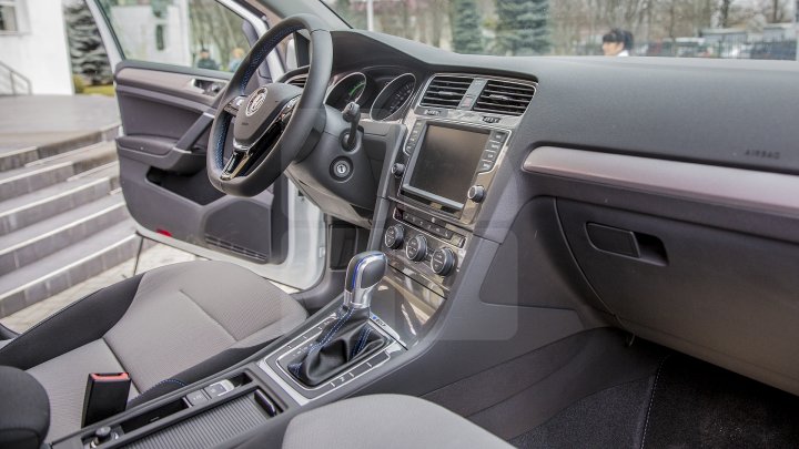 Институт онкологии получил авто для перевозки крови