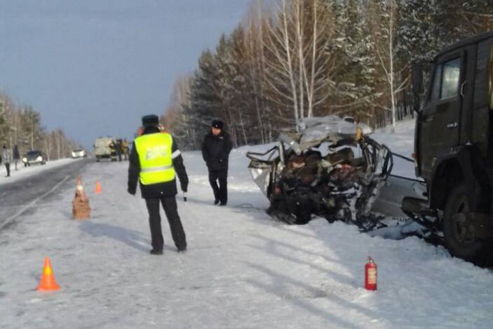 Восемь человек погибли в жутком ДТП под Красноярском: фото