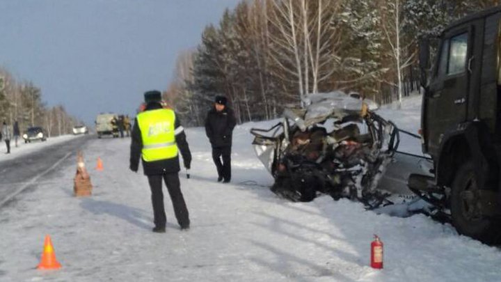 Восемь человек погибли в жутком ДТП под Красноярском: фото