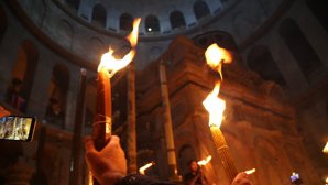 Католики провели обряд омовения ног в  Храме Гроба Господня в Иерусалиме