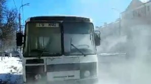 Во Владимире загорелся автобус с журналистами, ехавшими проверять ТЦ