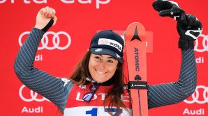 Итальянская горнолыжница София Годжа завоевала малый Хрустальный глобус в скоростном спуске.