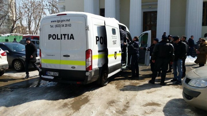 На митинге в честь великого объединения задержали 21 человека