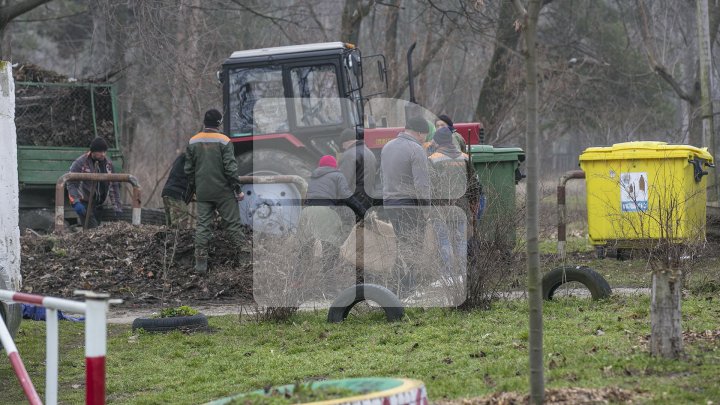 Как проходит генеральная уборка в столице: фоторепортаж