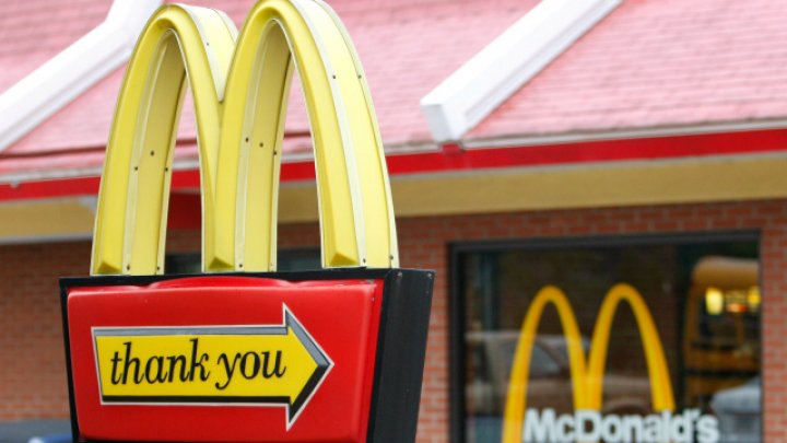 McDonald's изменил логотип на один день