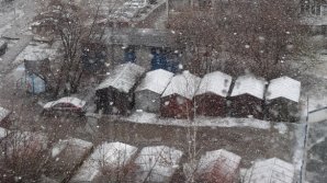 В Перми в конце апреля неожиданно выпал снег: видео