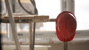 В Кишиневе строитель упал с 10-ого этажа и остался жив