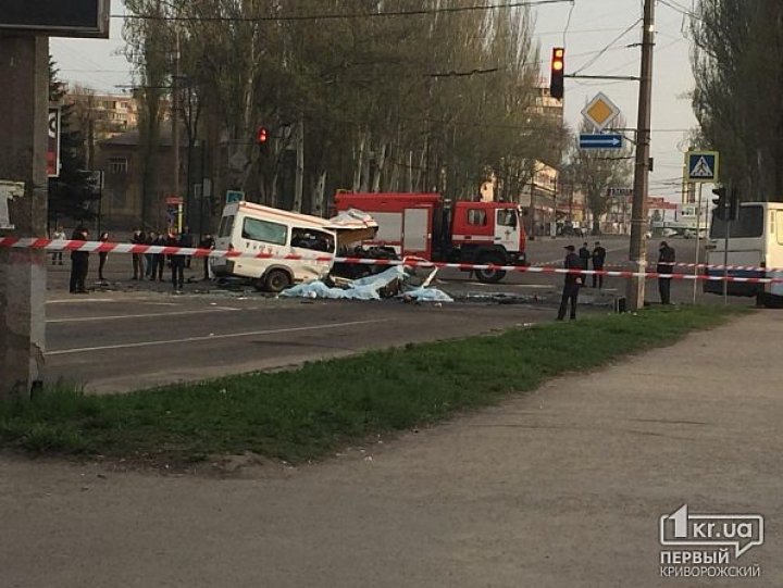 Страшная трагедия в Кривом Роге: в аварии с маршруткой погибло восемь человек 