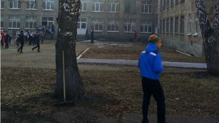 В школе Стерлитамака возобновили уроки после поножовщины: фото