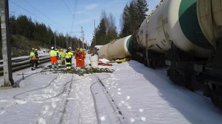 Более 50 тысяч тонн эфира вытекло из железнодорожной цистерны в Финляндии