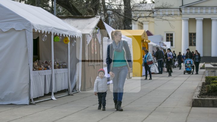 В столице открылись пасхальные ярмарки 