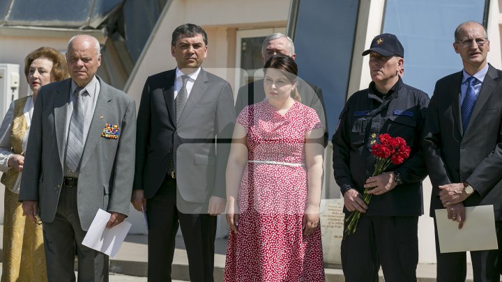 В Кишиневе поминают жертв аварии на Чернобыльской АЭС: фоторепортаж 