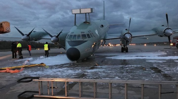 На видео попал момент аварийной посадки огромного лайнера в Подмосковье