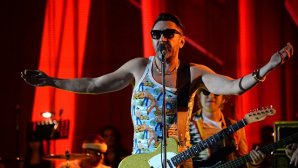 Сергей Шнуров заявил о разводе с женой