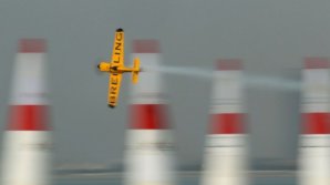 Победителем четвертого этапа чемпионата мира по авиационному слалому стал австралиец Мэтт Холл