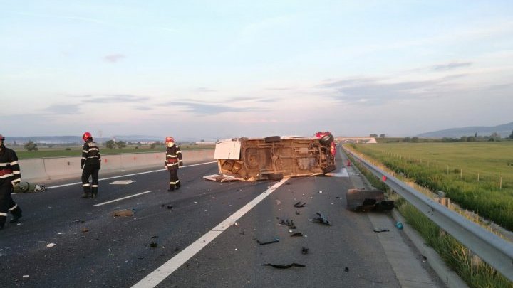 Вылетел через лобовое стекло: Гражданин Молдовы погиб в жутком ДТП в Румынии (фото) 