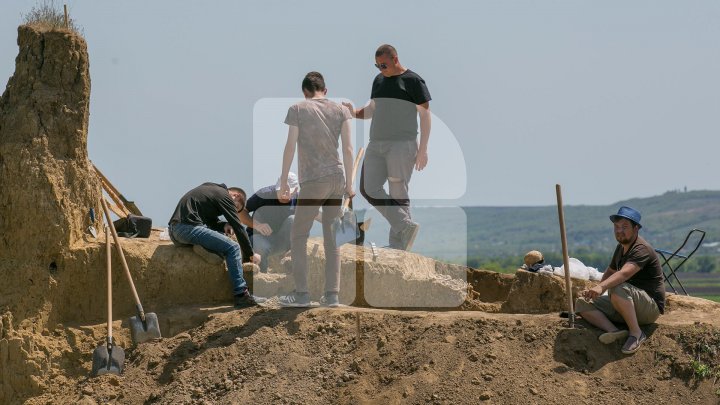 У села Костешты археологи обнаружили пять могил начала XIV века