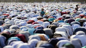 PUBLIKA WORLD: Мусульманский мир отмечает праздник Ид-аль-Фитр (видео)